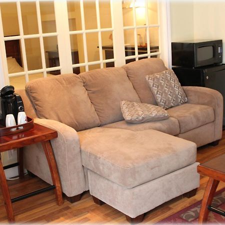 Grey Rose Suites Hanover Стая снимка