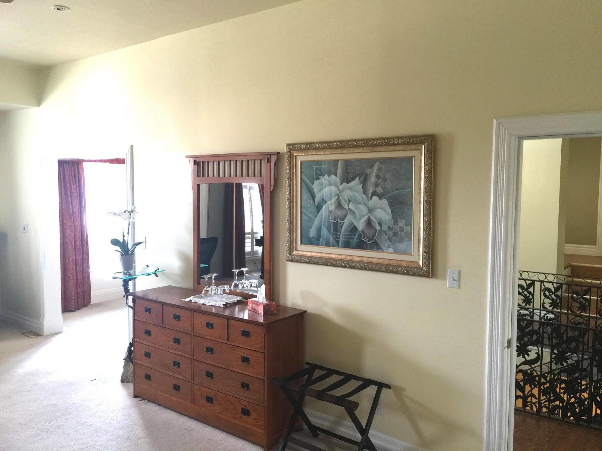 Grey Rose Suites Hanover Екстериор снимка