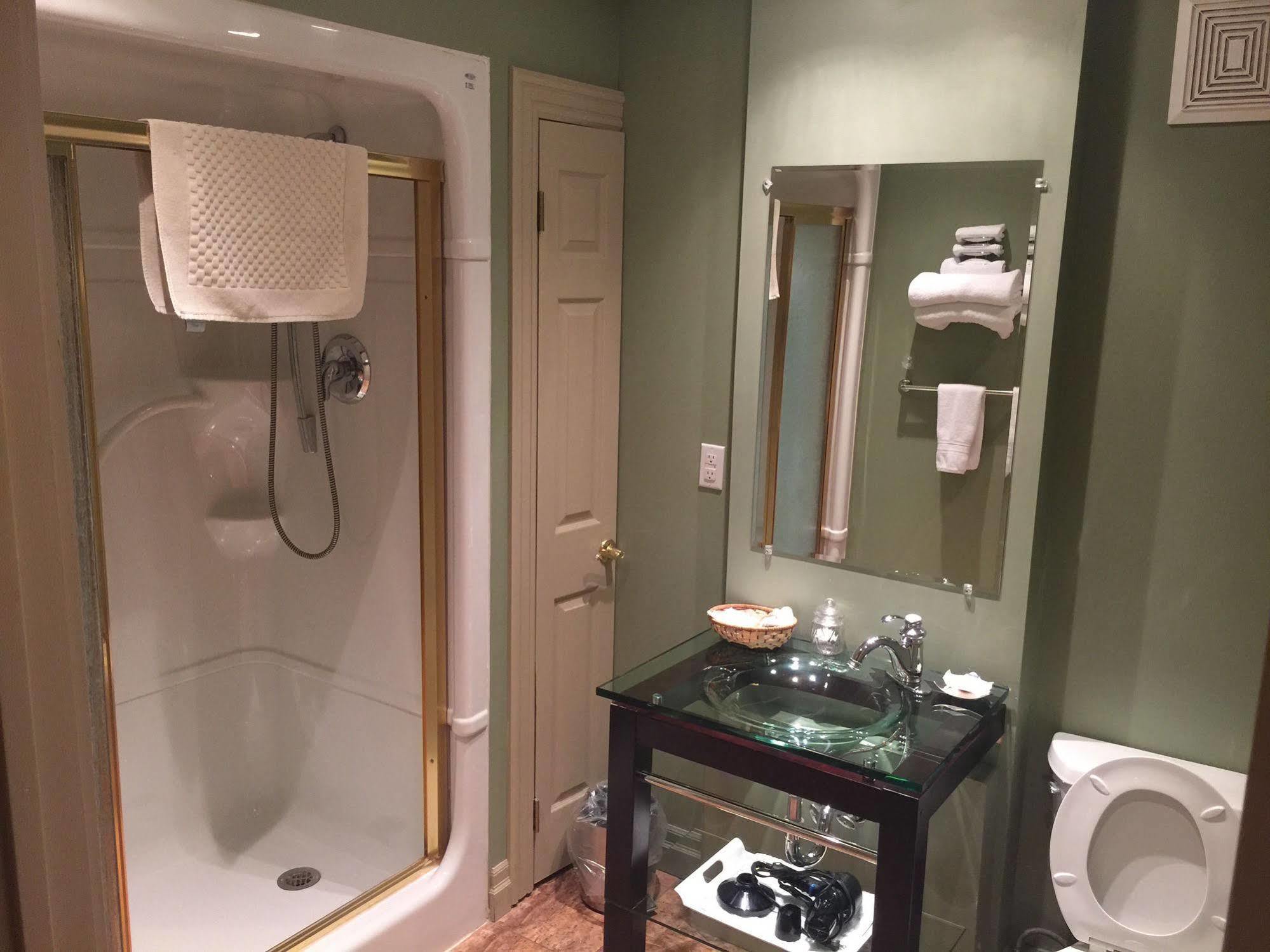 Grey Rose Suites Hanover Екстериор снимка